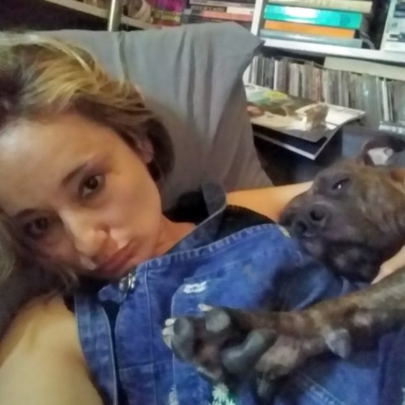 Meet your Posher, Tia - Picture 2 of 2